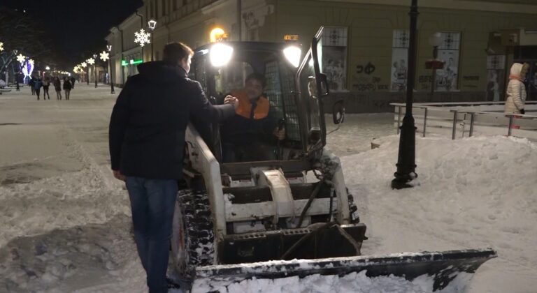 Gradonačelnik Stevanović obišao radnike zimske službe